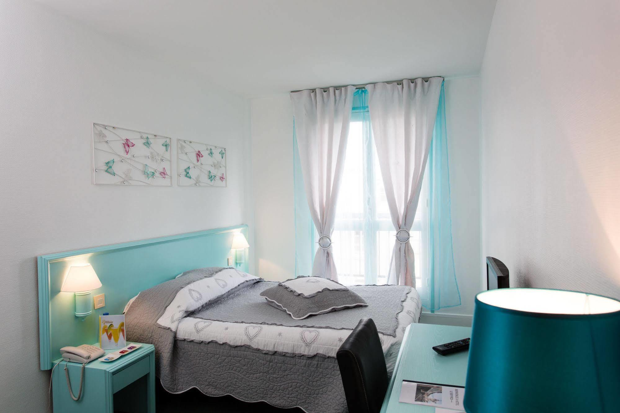 Hotel Le Beffroi Дре Екстер'єр фото